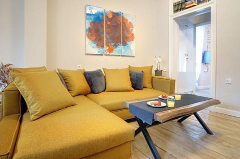 Cheerful apartment in the heart of Corfu Old Town Apartment in Corfu