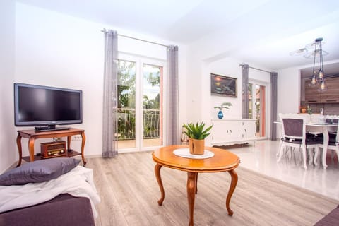 Living room, Dining area, Sea view