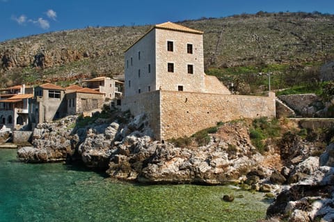 Mavromichalai Hotel in Messenia