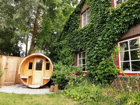 Property building, Garden