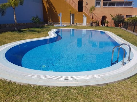 Property building, Swimming pool, Swimming pool