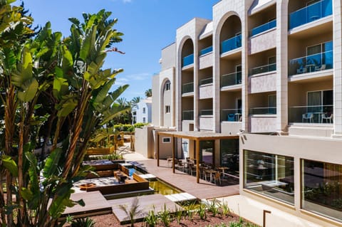 Garden, Balcony/Terrace, fireplace