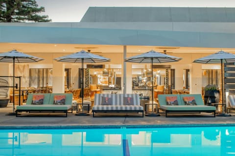 Swimming pool, Swimming pool
