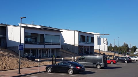 Property building, Facade/entrance, Neighbourhood