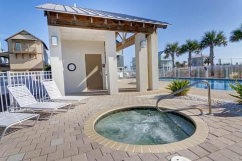Camp David Cottage House in Pensacola Beach