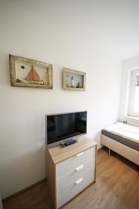 TV and multimedia, Bedroom