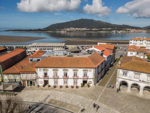 Facade/entrance, Bird's eye view, Landmark view, Mountain view, River view, Street view