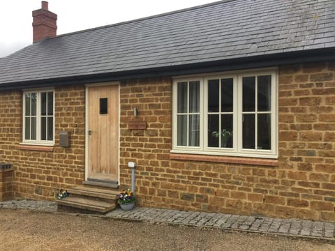 Upper Bray Cottage Badby, Daventry House in Daventry District