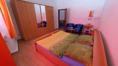 Bed, Photo of the whole room, Bedroom, wardrobe