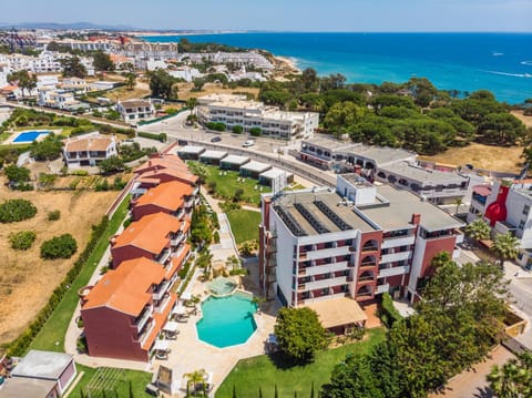 Topazio Vibe Beach Hotel & Apartments - Adults Friendly Aparthotel in Albufeira
