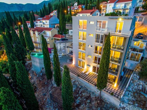 Property building, Natural landscape, Bird's eye view, Mountain view