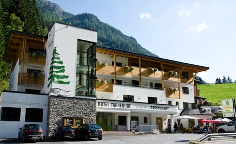 Hotel Tannenhof Hôtel in Saint Anton am Arlberg