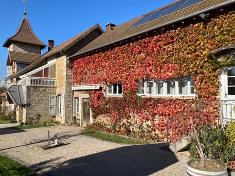 Chambres d'hôtes Le Relais de la Perle Bed and Breakfast in Jura