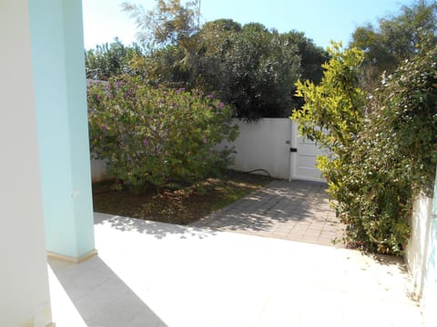 Villetta con giardino a 50 metri dal mare Baia Verde Gallipoli House in Baia Verde