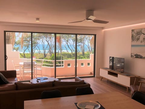 Camargue Beachfront Apartments Apartment hotel in Maroochydore