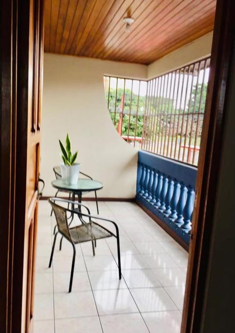 Casa Bambú Tropical Condo in Alajuela