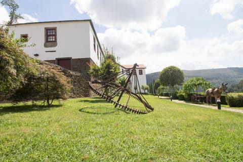 Property building, Facade/entrance, Garden