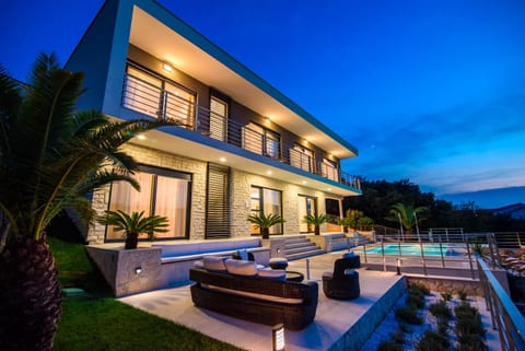 Patio, View (from property/room), Balcony/Terrace, Seating area