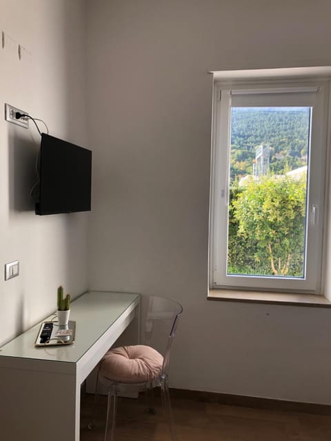 Property building, TV and multimedia, Bedroom