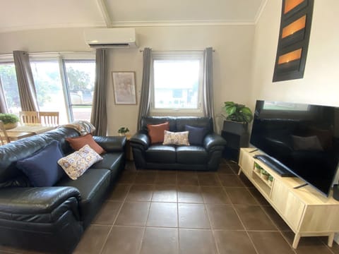 Osprey Holiday Village Unit 113 2 Bedroom Chalet in Exmouth
