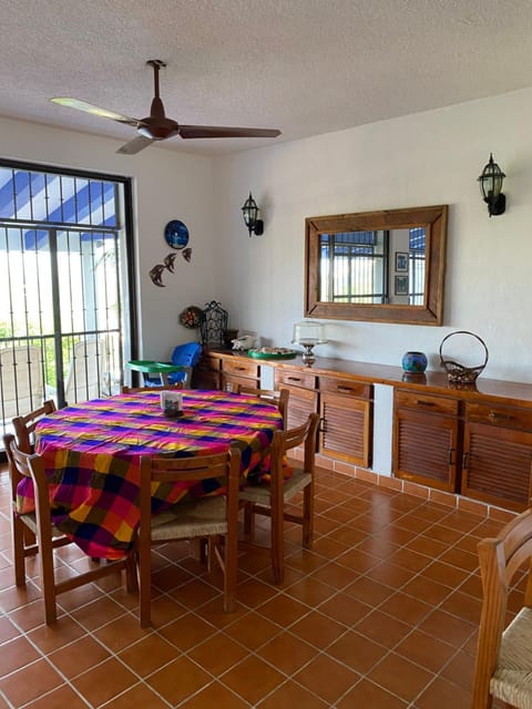 Villa La Loma House in Ixtapa Zihuatanejo