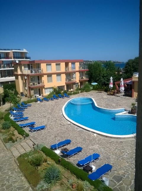 Property building, Pool view