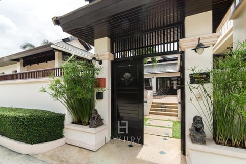 4 Bedroom Private Bali Style Villa HH1 Villa in Hua Hin District