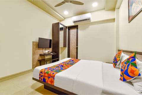 FabExpress Anmol Palace Hotel in Ahmedabad