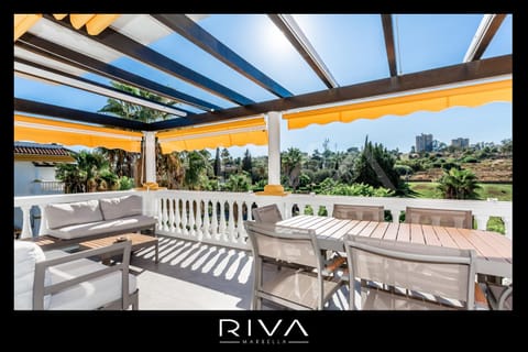 Balcony/Terrace, Garden view, Mountain view