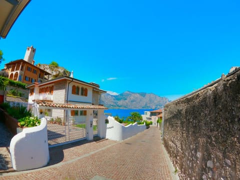 Property building, Neighbourhood, Natural landscape, Lake view