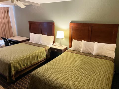 Great Western Inn & Suites Motel in Carlsbad