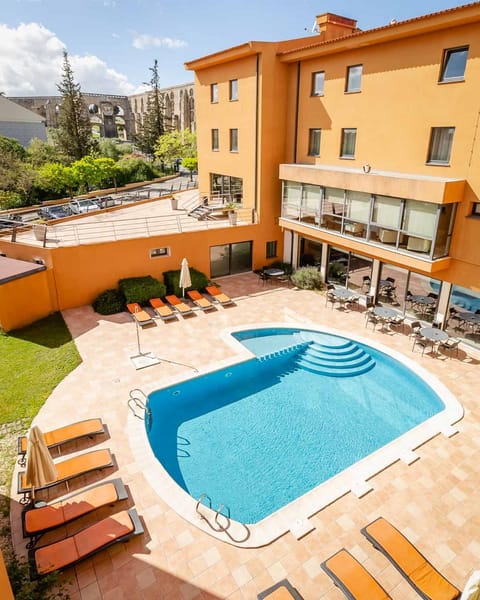 Pool view, Swimming pool