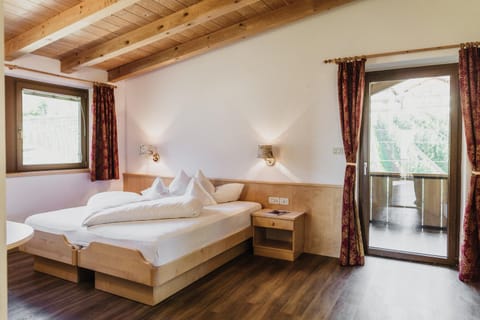 Thalguter - Rooms & Breakfast Hotel in Algund