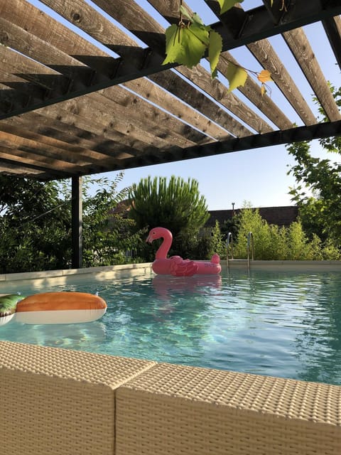 Pool view, Swimming pool