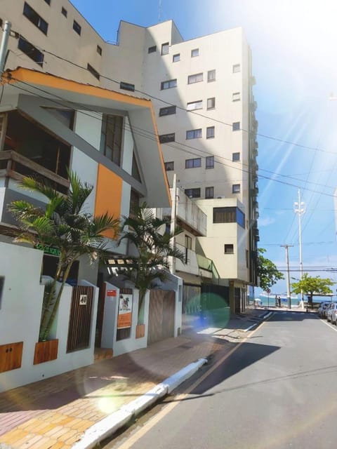 Property building, Facade/entrance, Street view, Location