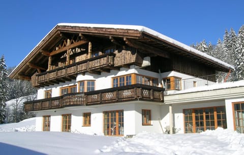 Landhaus Alpensonne Apartment in Tyrol