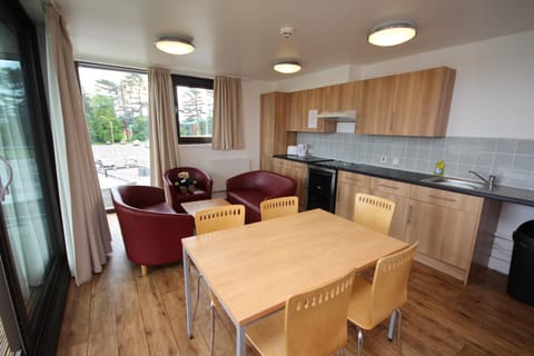 Seating area, Dining area, Communal kitchen