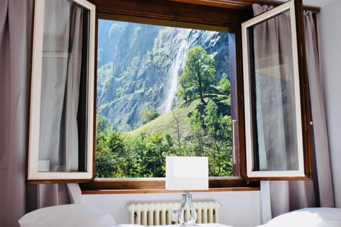 Breathtaking Waterfall Apartment Condominio in Lauterbrunnen