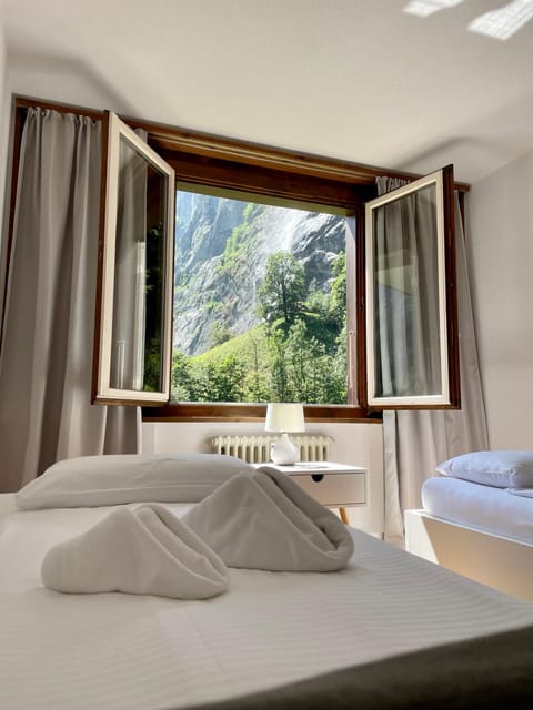 Breathtaking Waterfall Apartment Condo in Lauterbrunnen