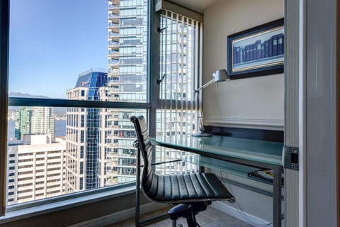 Carmana Hotel & Suites Hotel in Vancouver