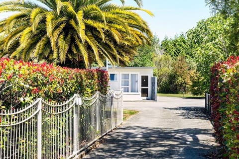 Facade/entrance, Garden