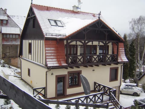 Willa Lawenda Chalet in Lower Silesian Voivodeship