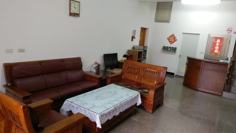 Communal lounge/ TV room, Seating area