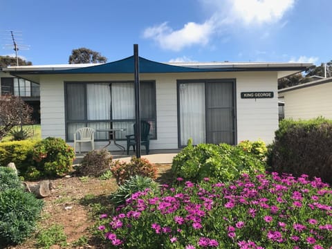 Wintersun Holiday Cottages Condominio in Emu Bay