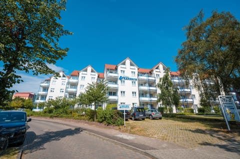 Property building, Street view, Parking