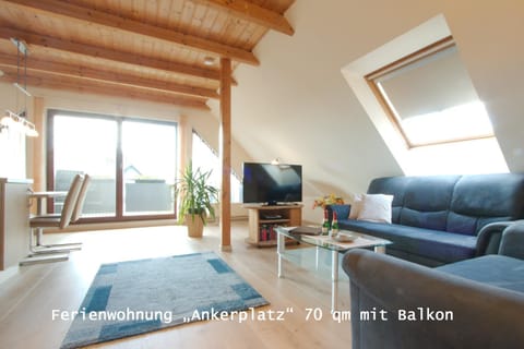 Zwei Ferienwohnungen Ankerpatz 70 qm mit Loggia & Puppenstube 50 qm mit Gartenterrasse in Hagenburg nähe Steinhuder Meer Appartement in Wunstorf