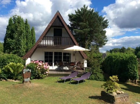 Property building, Garden, Balcony/Terrace