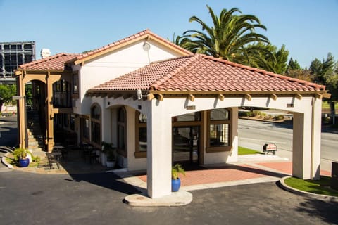 SureStay Plus by Best Western Santa Clara Silicon Valley Hotel in Santa Clara