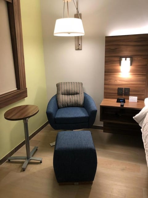 Seating area, Bedroom