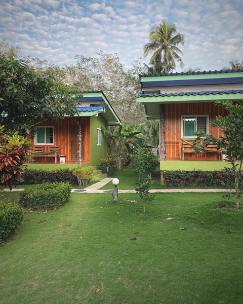 Suan Nai Kokut Resort Bed and Breakfast in Trat Changwat